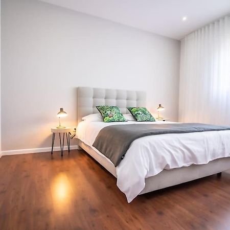 Cozy Sea View Apartment Near City & Airport Ponta Delgada Esterno foto