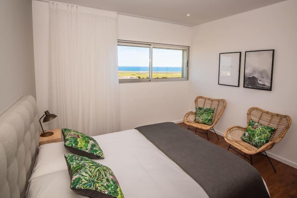 Cozy Sea View Apartment Near City & Airport Ponta Delgada Esterno foto