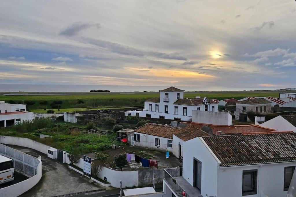 Cozy Sea View Apartment Near City & Airport Ponta Delgada Esterno foto